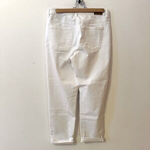 American Eagle Women's White Straight Jeans Stretchy Size 6